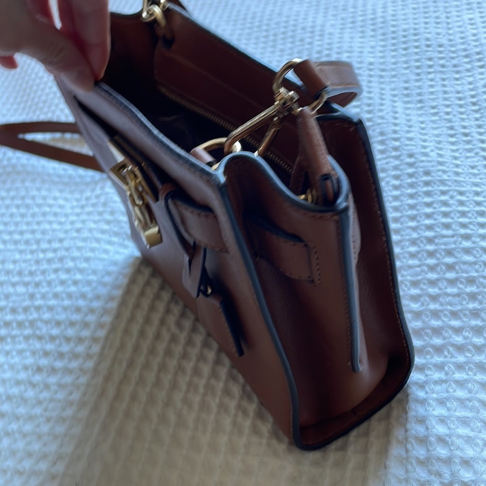 Michael Kors Crossbody - Picture 5 of 7